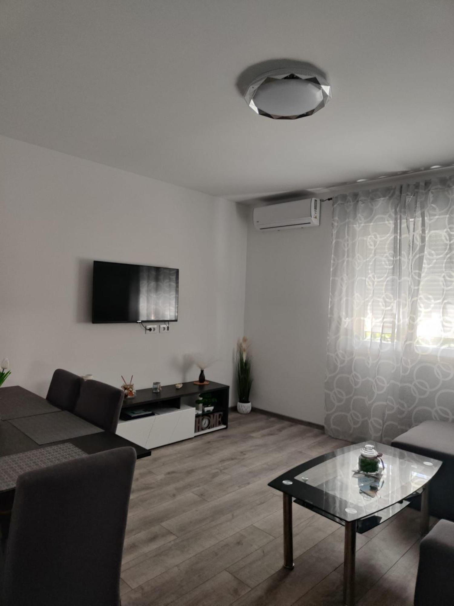 Anamaria Apartment Kastela Luaran gambar
